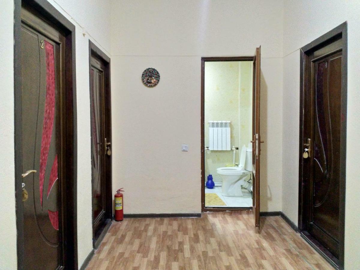 Hostel Mukarram Bukhara Esterno foto